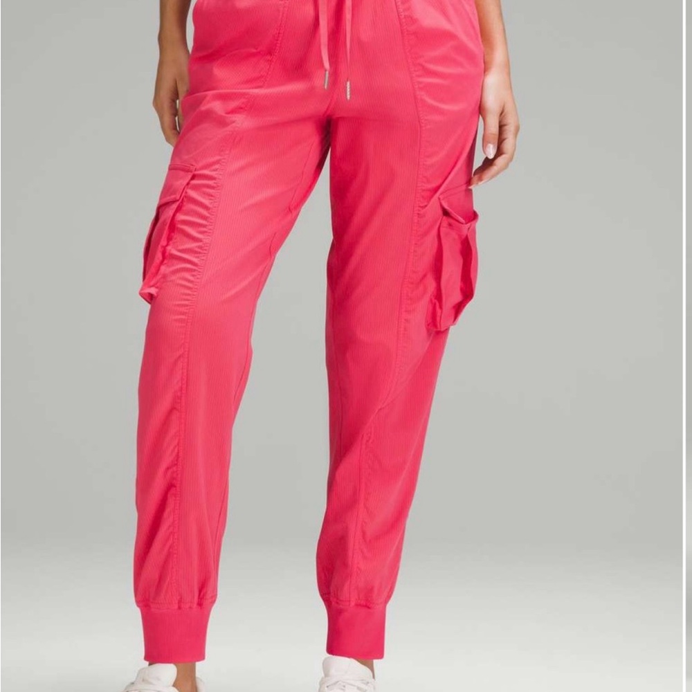 Lululemon Dance Studio Relaxed Fit Mid Rise Cargo Joggers Pink Size 4 Athleisure